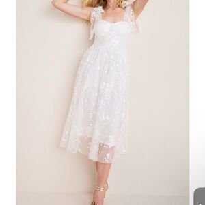 Francesca's Collections White Floral Midi Dress